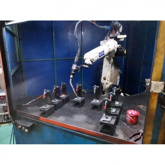 หุ่นยนต์เชื่อม ชลบุรี หุ่นยนต์เชื่อม ชลบุรี  หุ่นยนต์ในงานเชื่อม  หุ่น ยนต์ เชื่อมอาร์กอน  หุ่นยนต์งานเชื่อม  หุ่น ยนต์ เชื่อม ท่อ  แขนกลเชื่อม  หุ่นยนต์สำหรับอุตสาหกรรมยานยนต์  หุ่นยนต์อุตสาหกกรม  หุ่นยนต์โรบอท  หุ่นยนต์เชื่อมพาเลท 